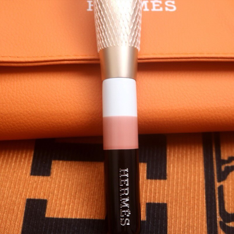 طقم فراش مكايج هيرمز