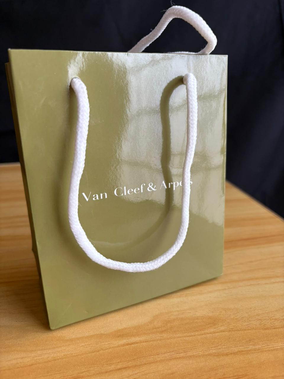 سوار فان كليف أند آربلز فينتدج ألامبرا