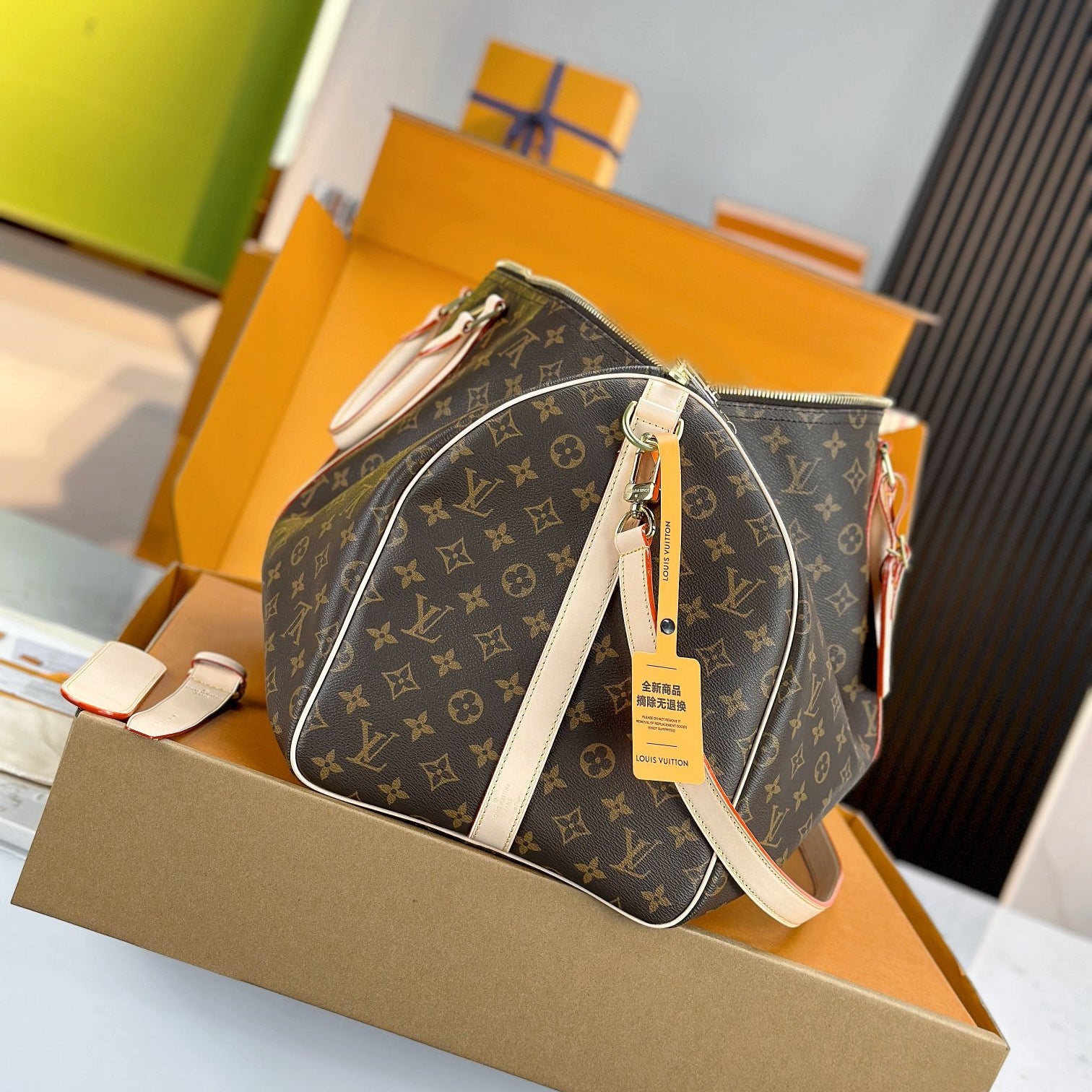 حقبية لويس فيتون كيبال باندوليير 55