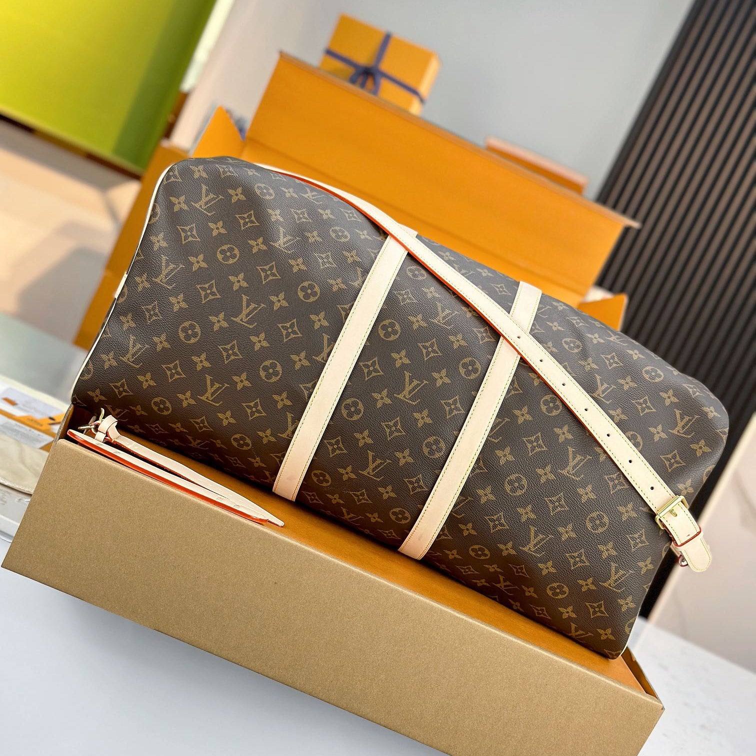 حقبية لويس فيتون كيبال باندوليير 55