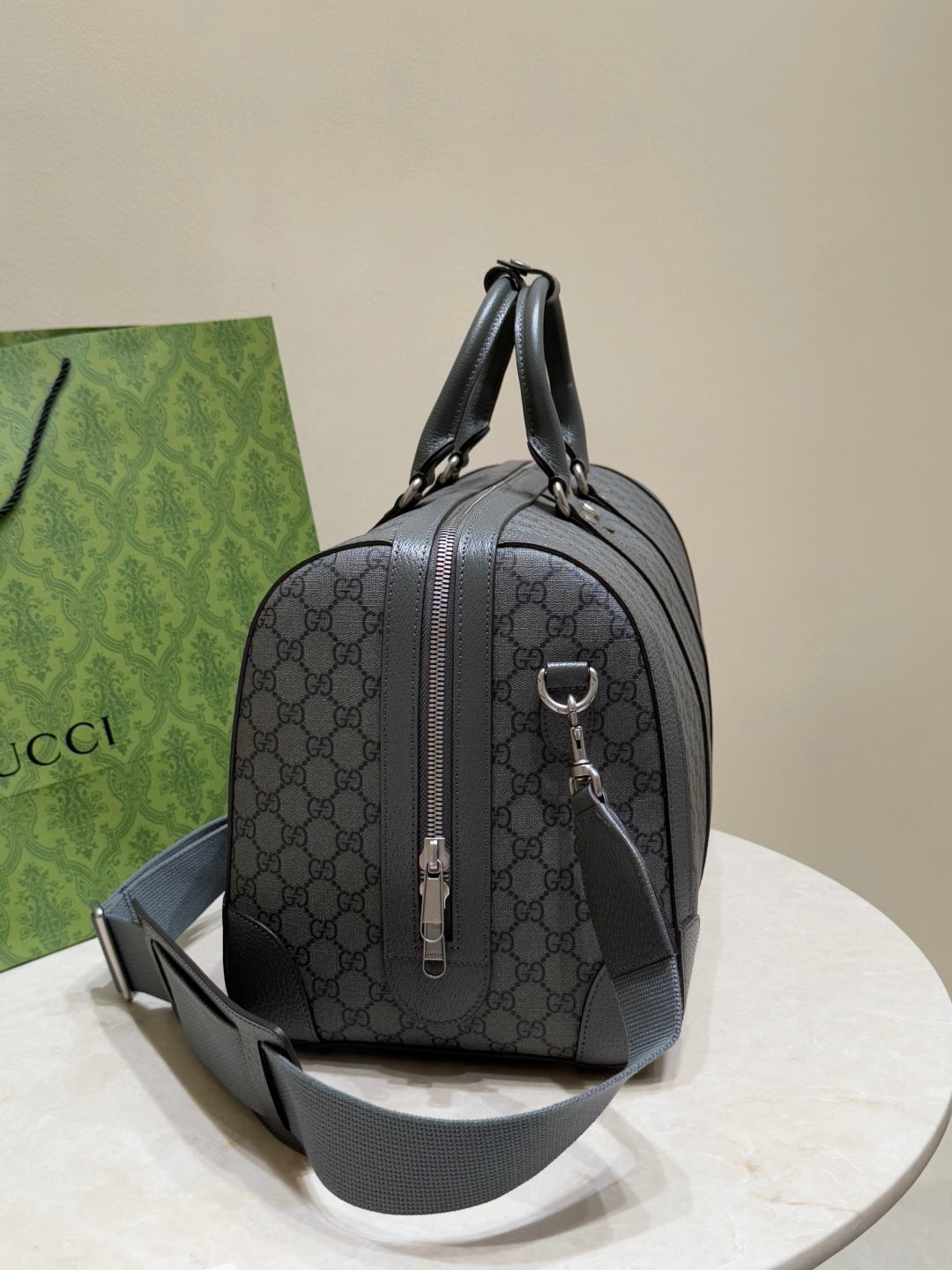 حقيبة أوفيديا قماشية متوسطة الحجم