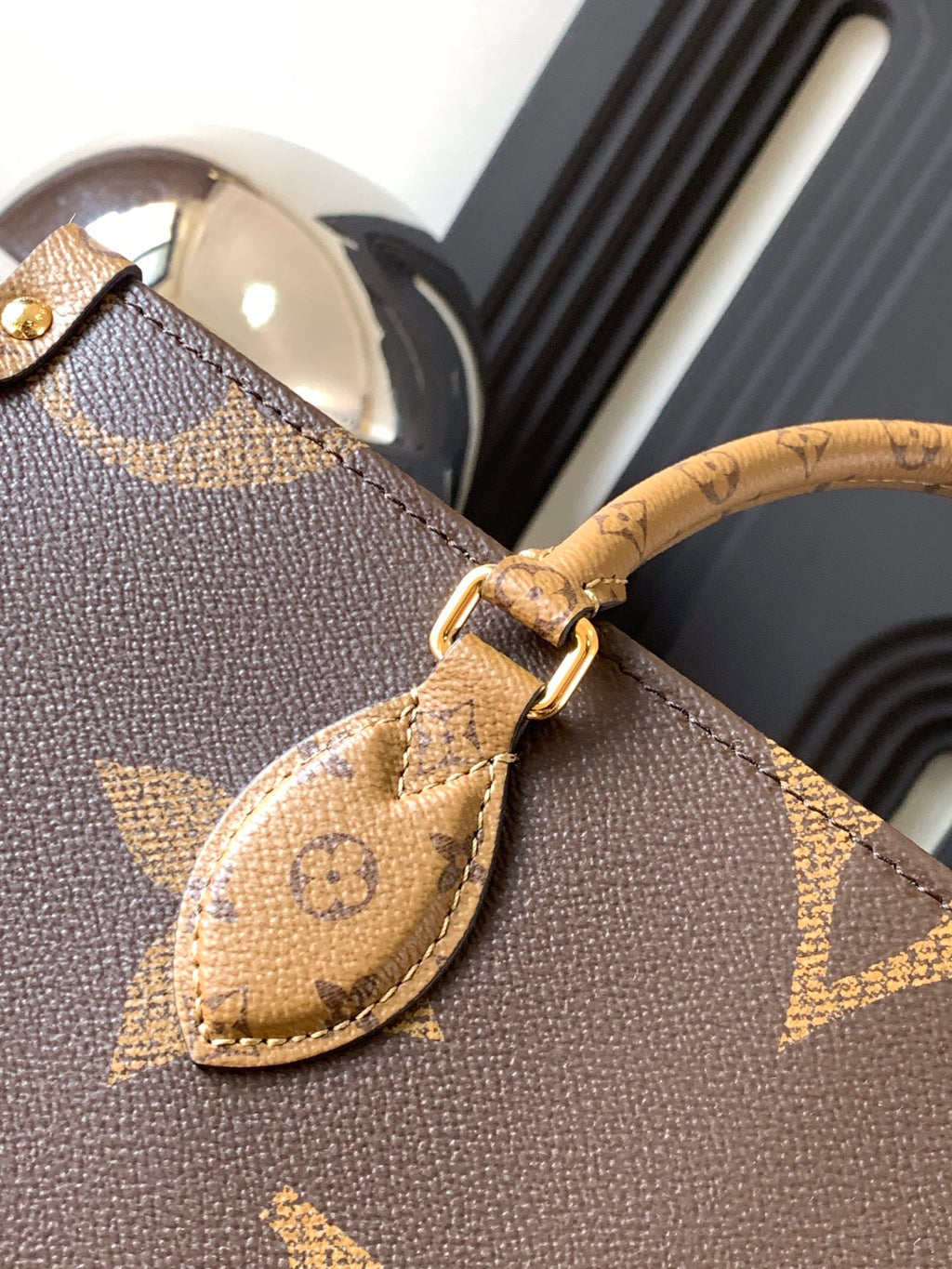 شنطة بقياسين لويس فيتون مونوغرام