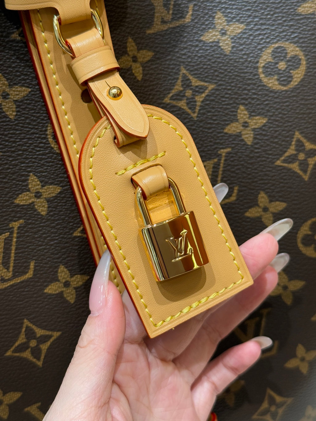 حقبية  لوي فيتون جنرال موتورز