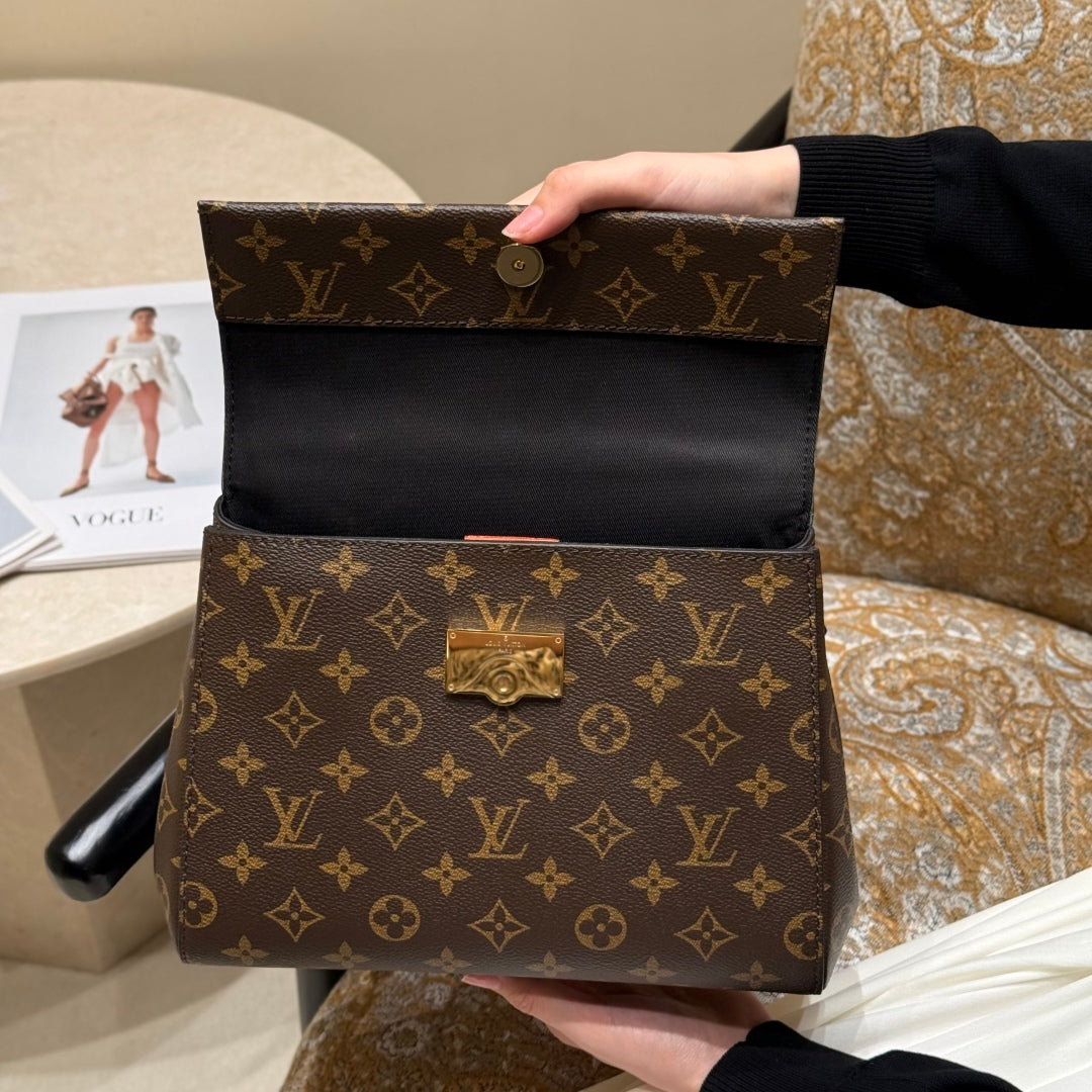 حقبية لويس فيتون