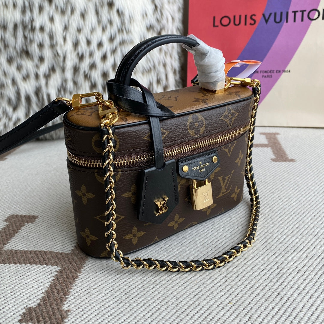 حقبية لويس فتون فانيتي