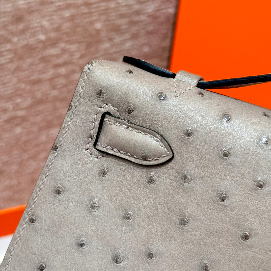 حقيبه يد هرميس ميني كيلي لون شوكو مميزة بحامل يد