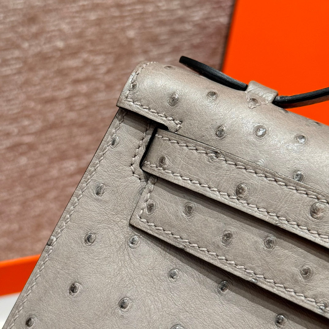 حقيبه يد هرميس ميني كيلي لون شوكو مميزة بحامل يد