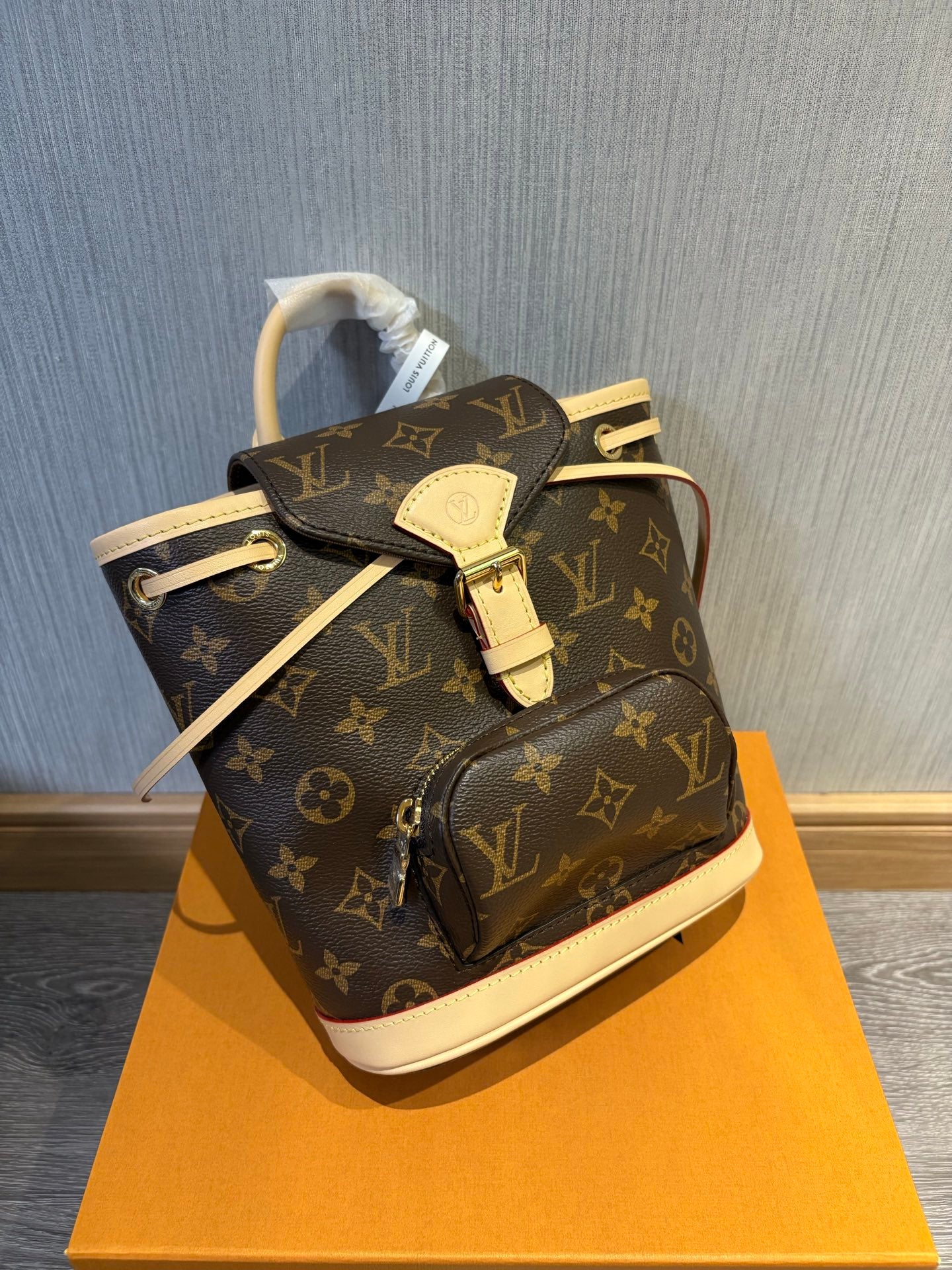 حقيبة لويس فيتون مونتسوريس بي إم